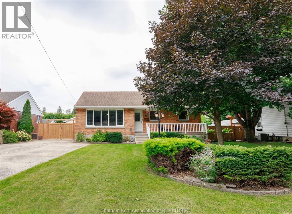 Photo 39 of 26 Canterbury Street, Chatham ON