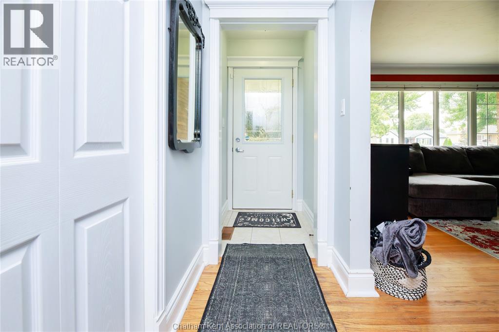 Photo 6 of 26 Canterbury Street, Chatham ON