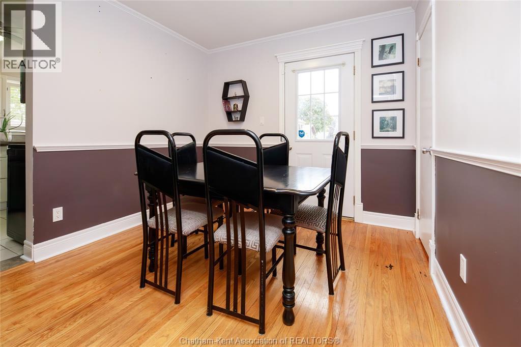 Photo 9 of 26 Canterbury Street, Chatham ON