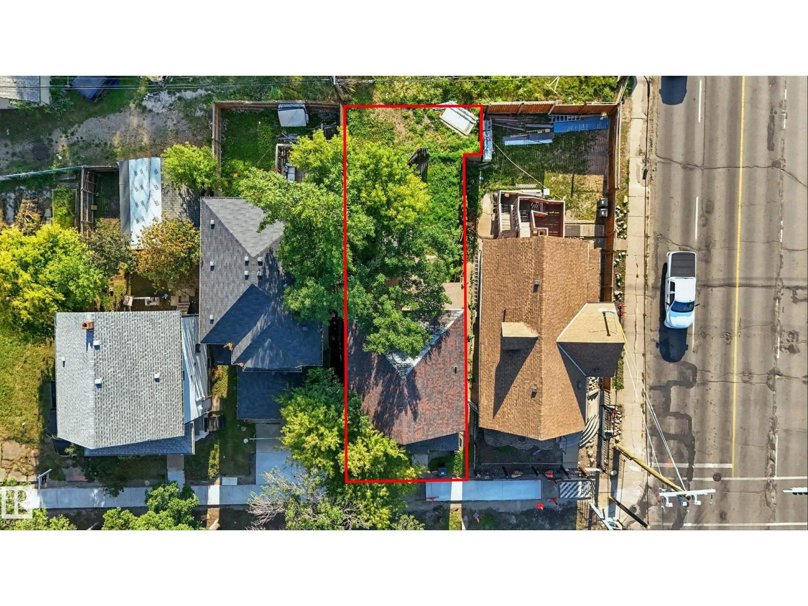 Photo 2 of 10730 92 St Nw, Edmonton AB