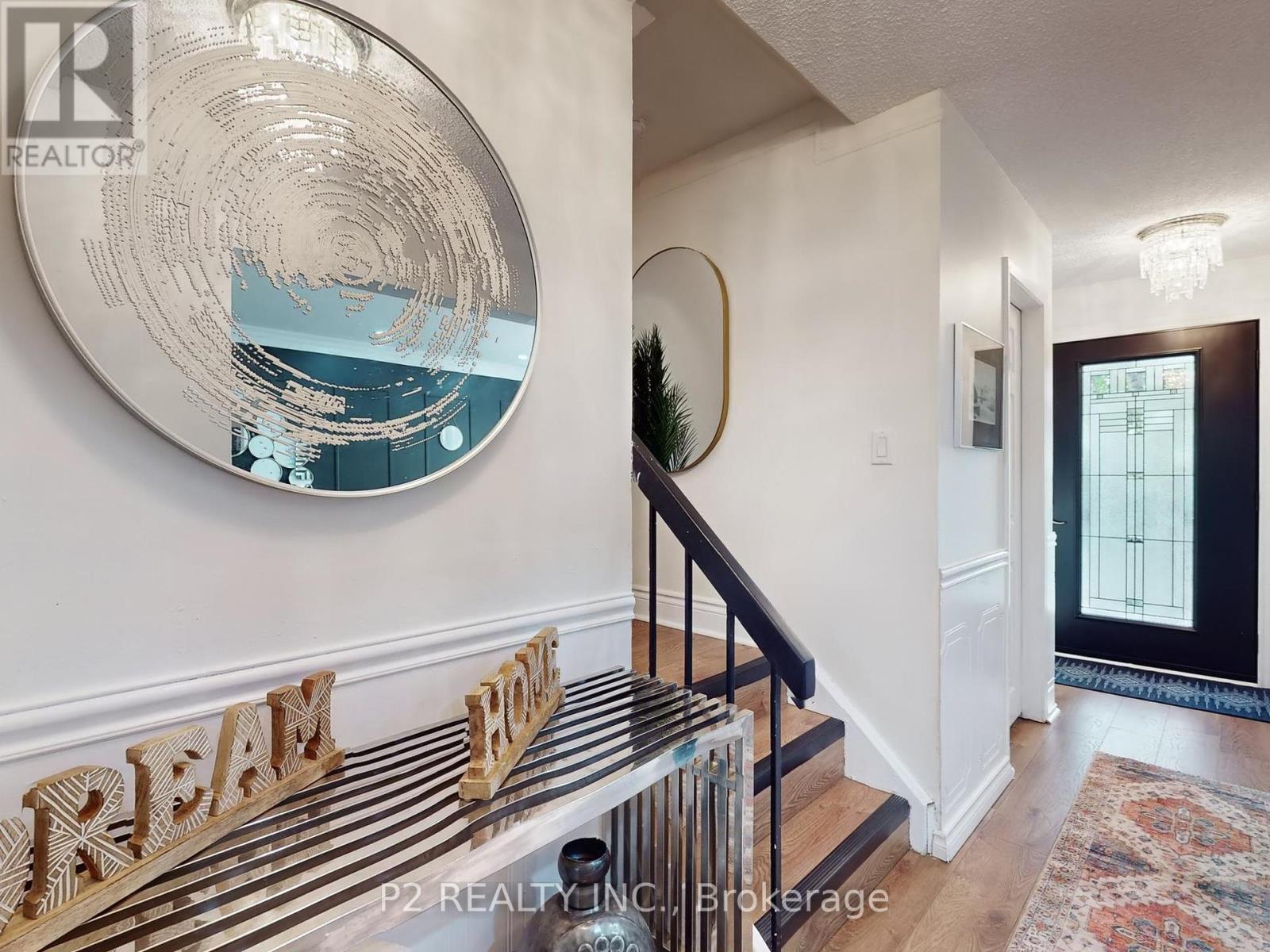 Photo 19 of 411 Rosedale Drive, Whitby ON