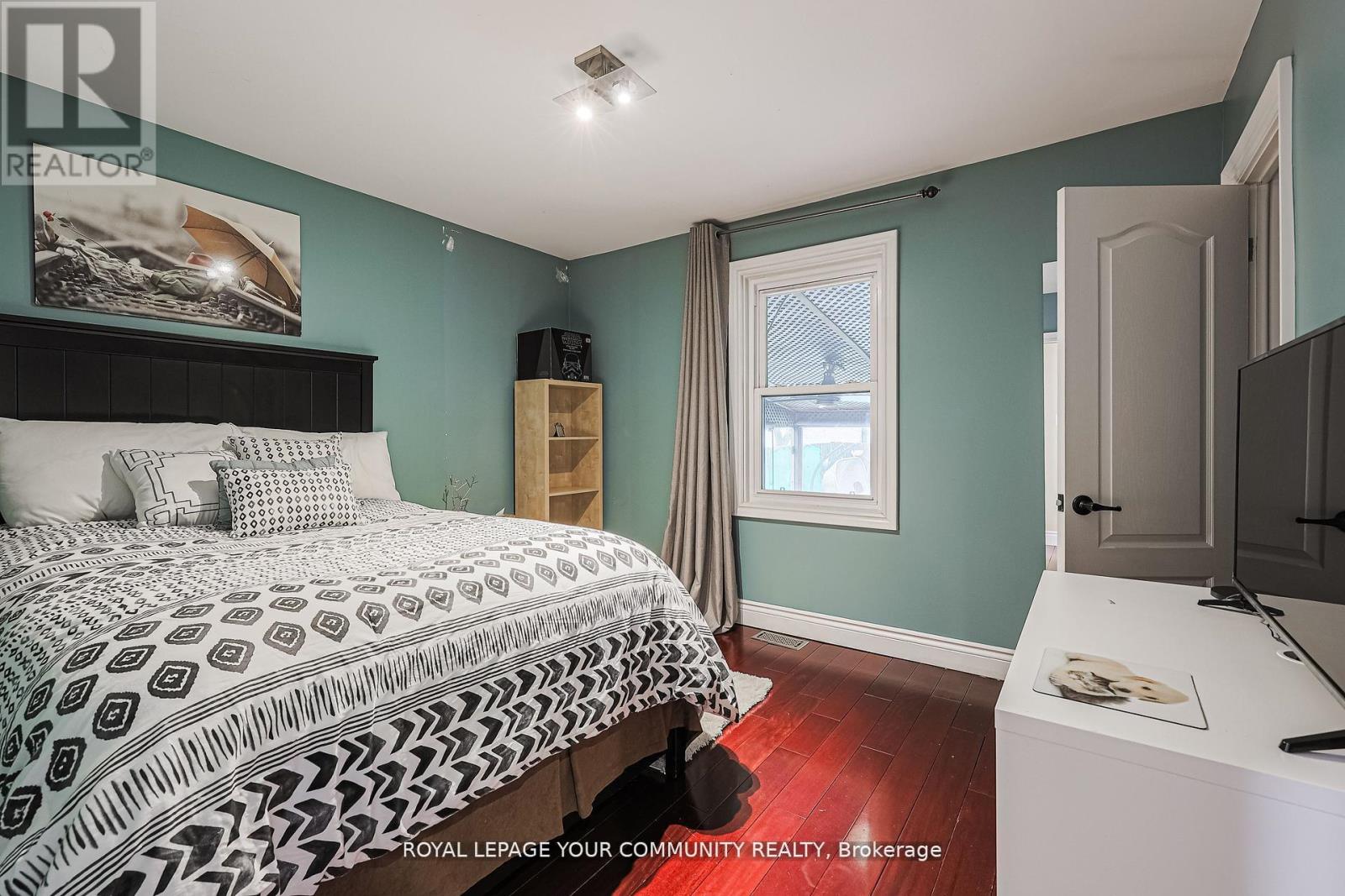 Photo 15 of Upper 52 Princeway Drive, Toronto ON