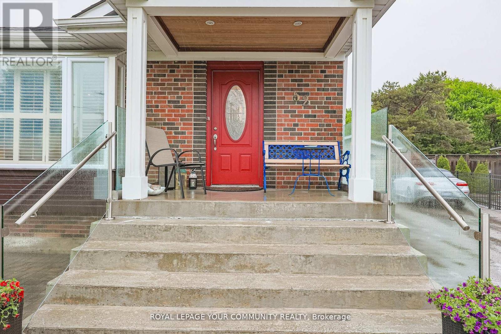 Photo 2 of Upper 52 Princeway Drive, Toronto ON