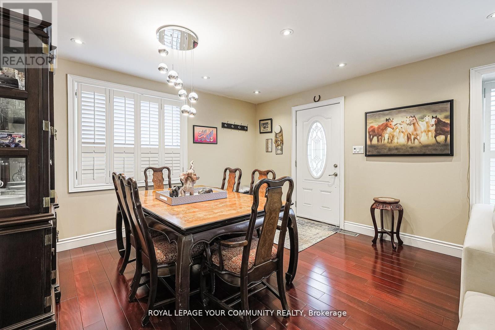 Photo 3 of Upper 52 Princeway Drive, Toronto ON