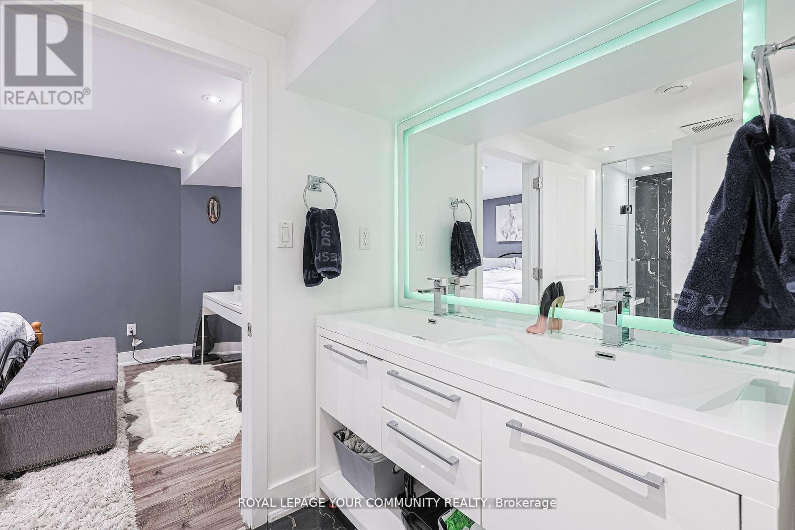 Photo 14 of Lower 52 Princeway Drive, Toronto ON