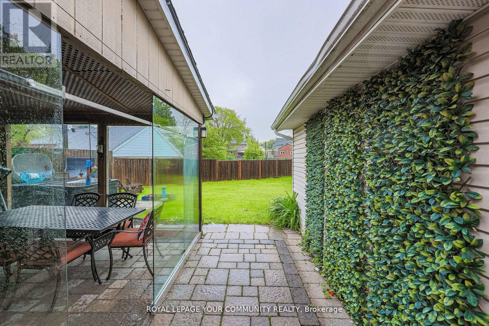 Photo 19 of Lower 52 Princeway Drive, Toronto ON