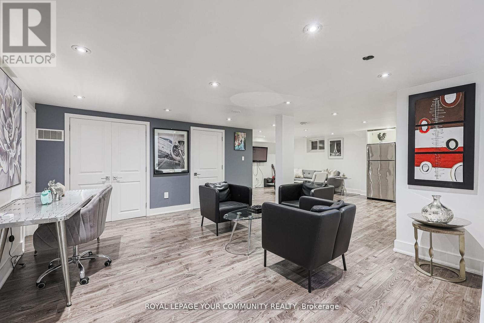 Photo 2 of Lower 52 Princeway Drive, Toronto ON