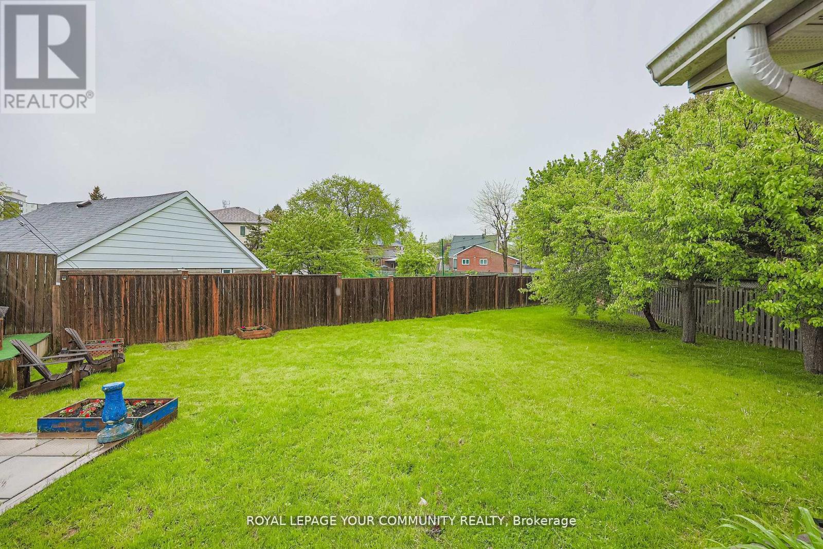 Photo 23 of Lower 52 Princeway Drive, Toronto ON