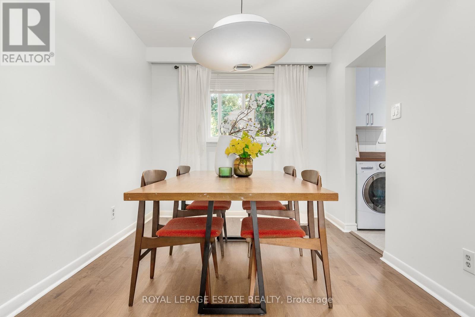 Photo 10 of 21 Nuffield Drive, Toronto ON