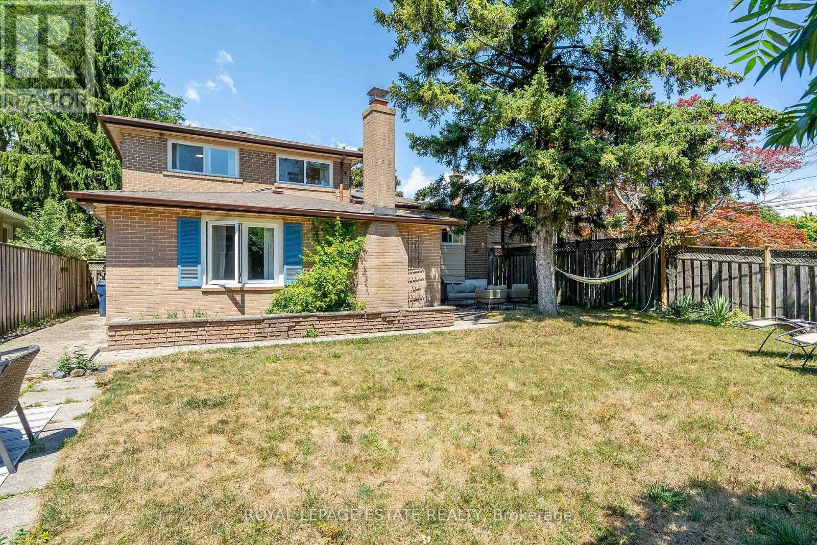 Photo 45 of 21 Nuffield Drive, Toronto ON