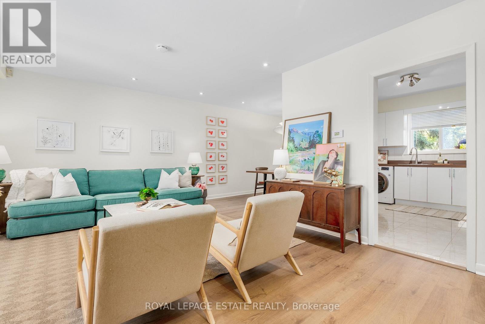 Photo 7 of 21 Nuffield Drive, Toronto ON