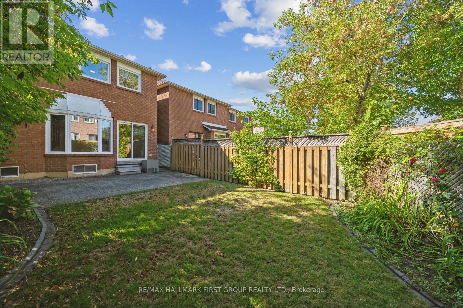 Photo 18 of 626 Graceland Court, Pickering ON
