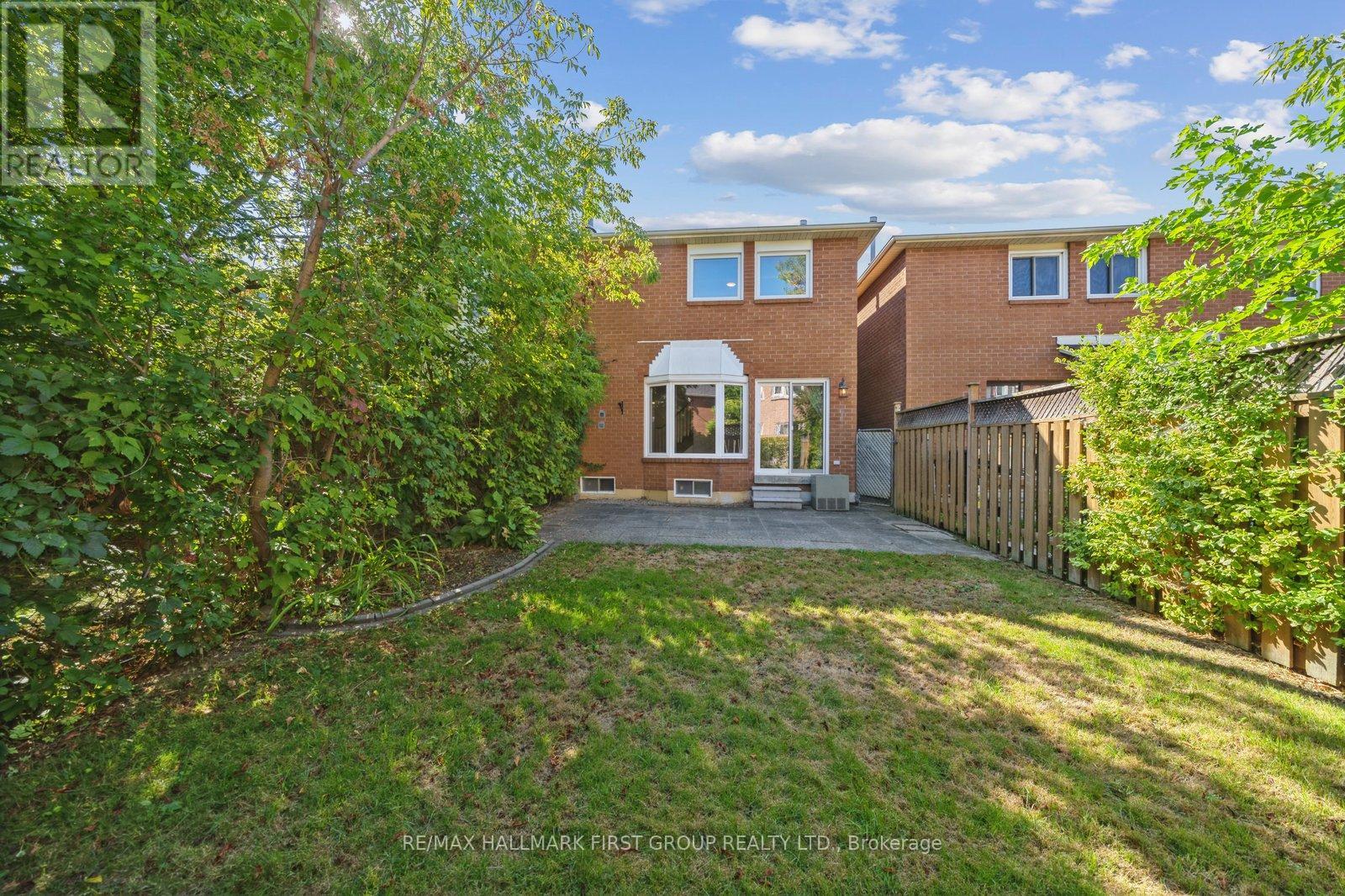 Photo 19 of 626 Graceland Court, Pickering ON