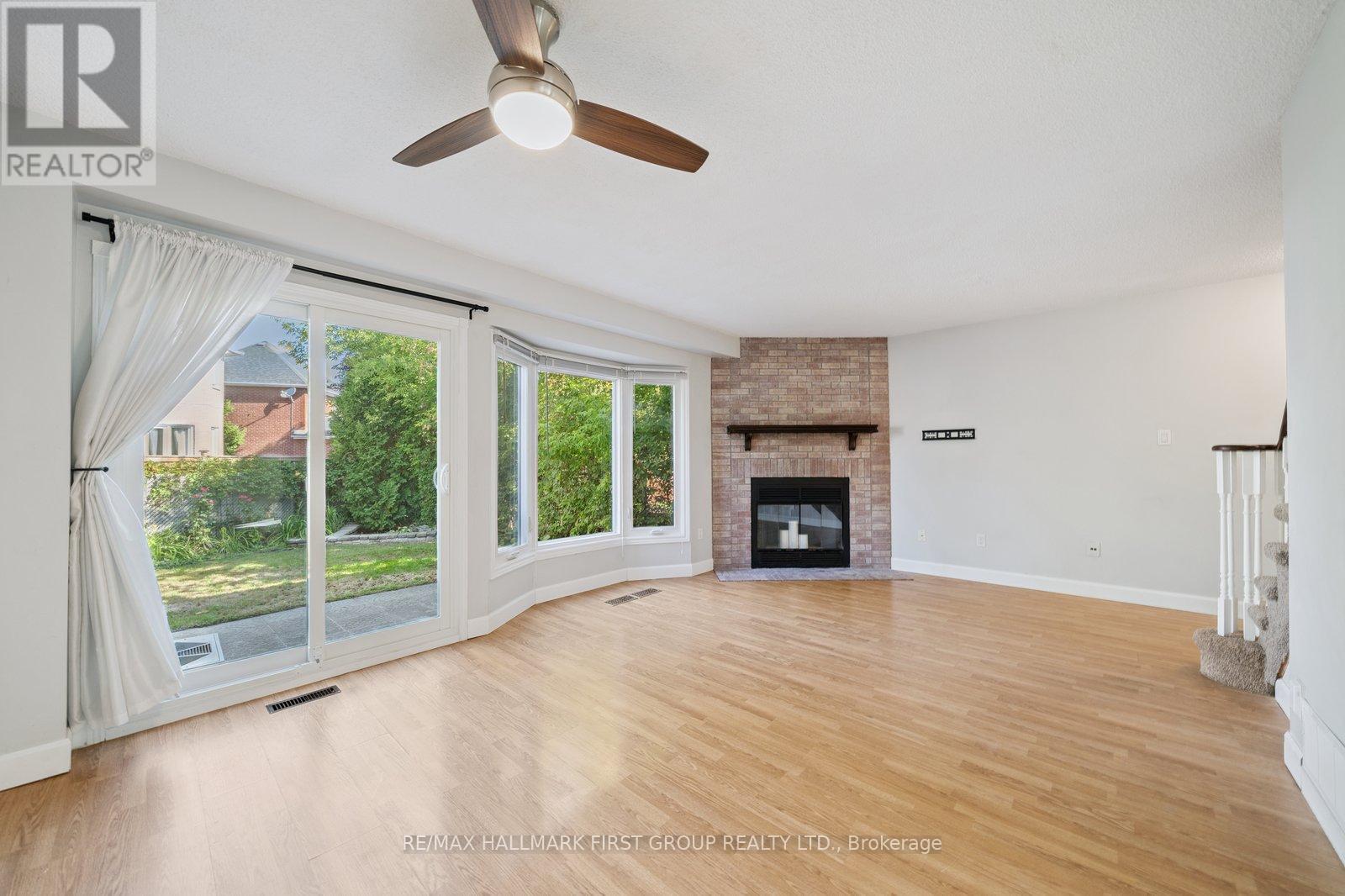 Photo 6 of 626 Graceland Court, Pickering ON