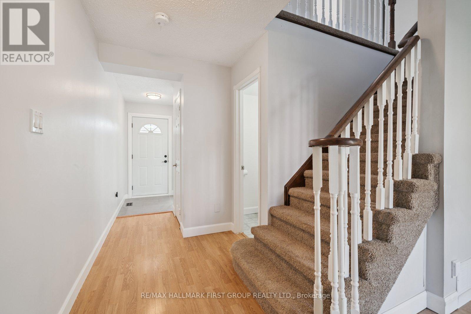 Photo 9 of 626 Graceland Court, Pickering ON