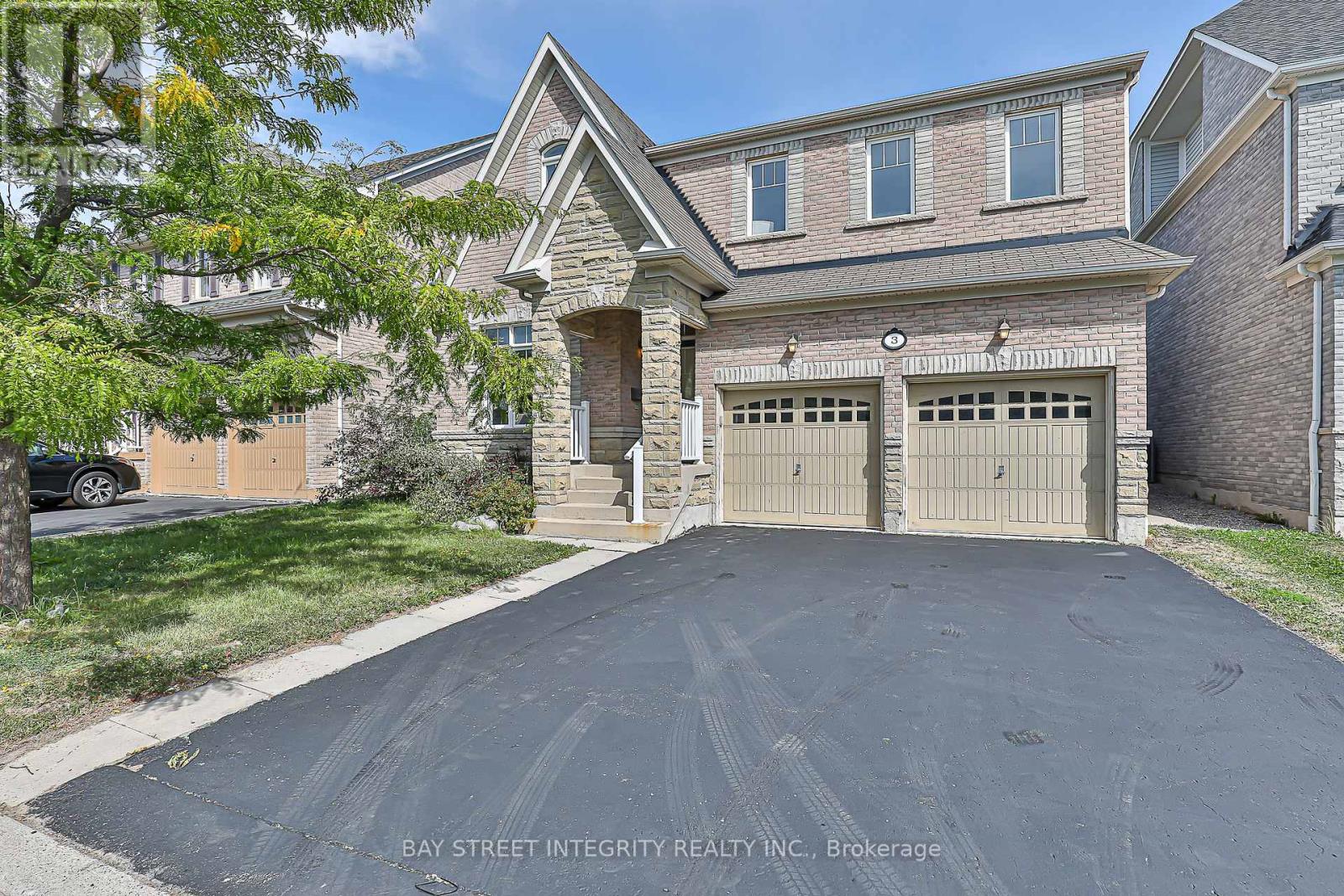 Photo 2 of 3 Headon Avenue, Ajax ON
