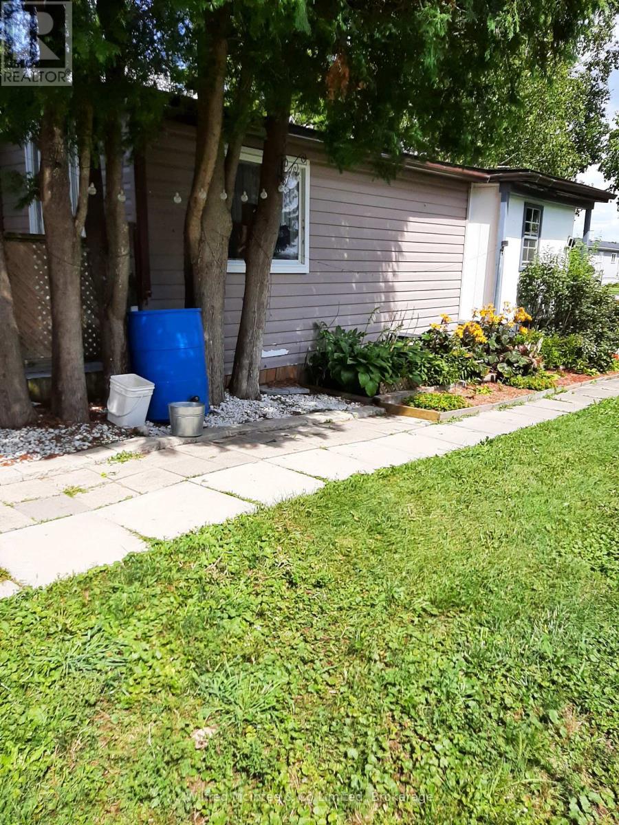 Photo 27 of 3 302694 Douglas Street, West Grey ON
