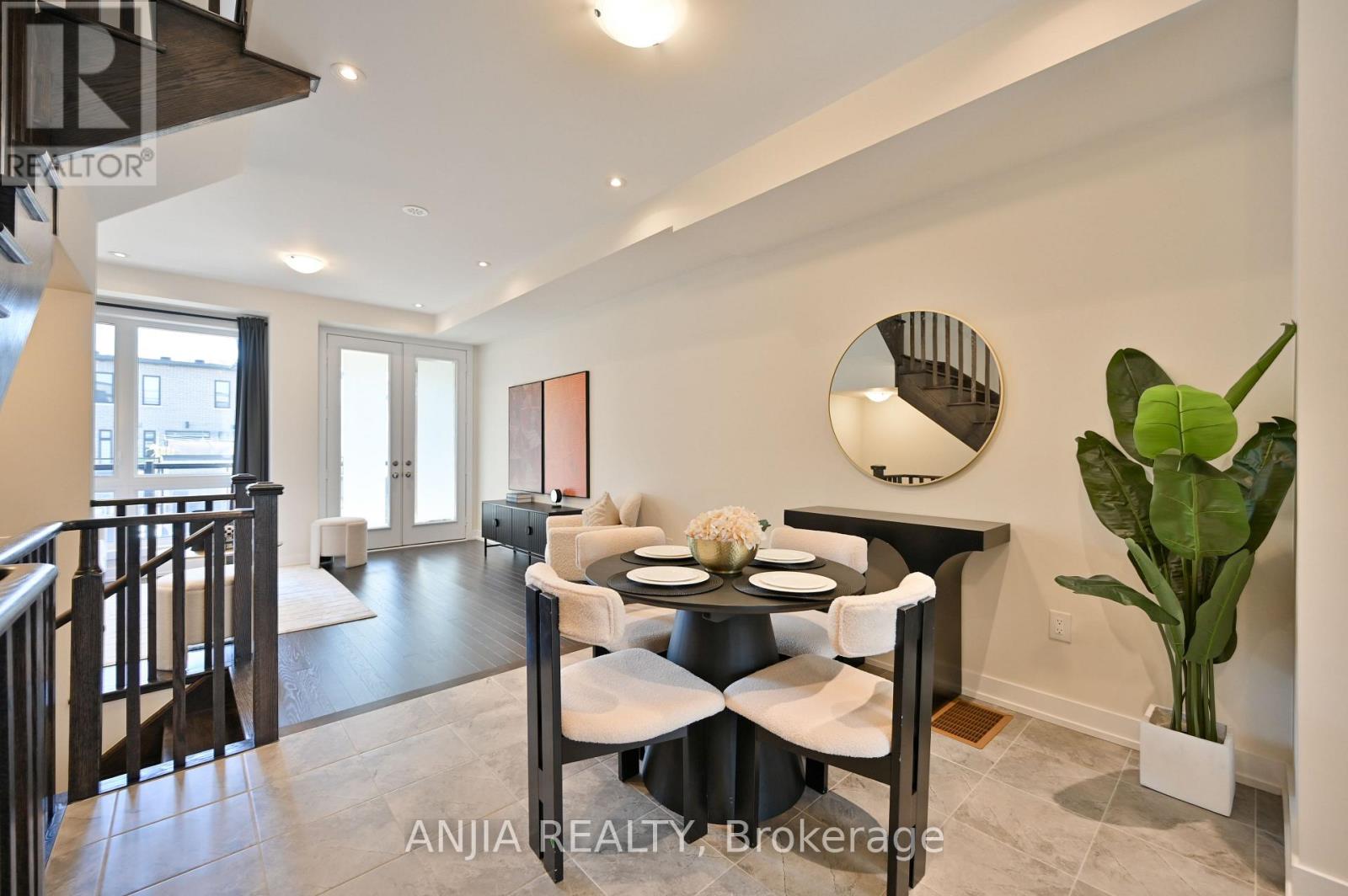 Photo 16 of 100 Stauffer Crescent, Markham ON