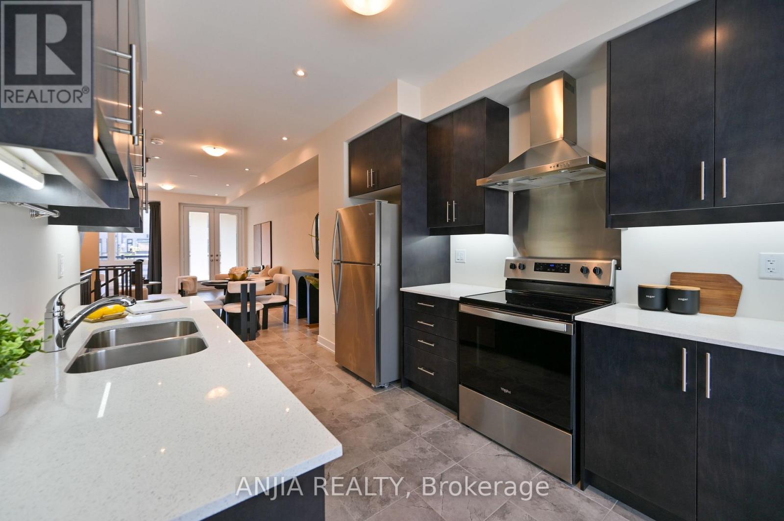 Photo 19 of 100 Stauffer Crescent, Markham ON