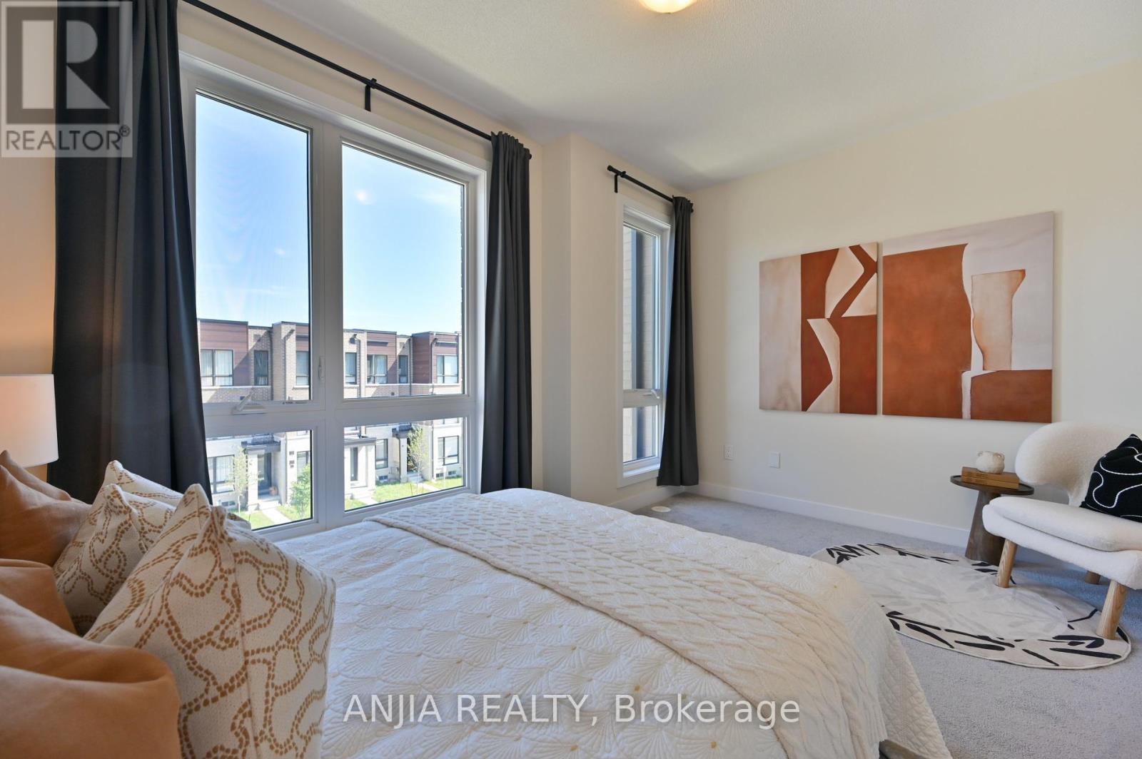 Photo 30 of 100 Stauffer Crescent, Markham ON