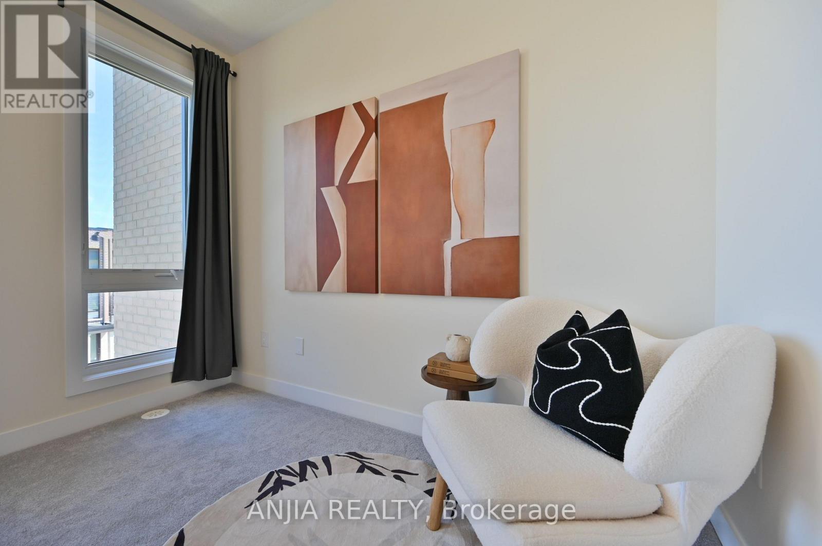 Photo 32 of 100 Stauffer Crescent, Markham ON