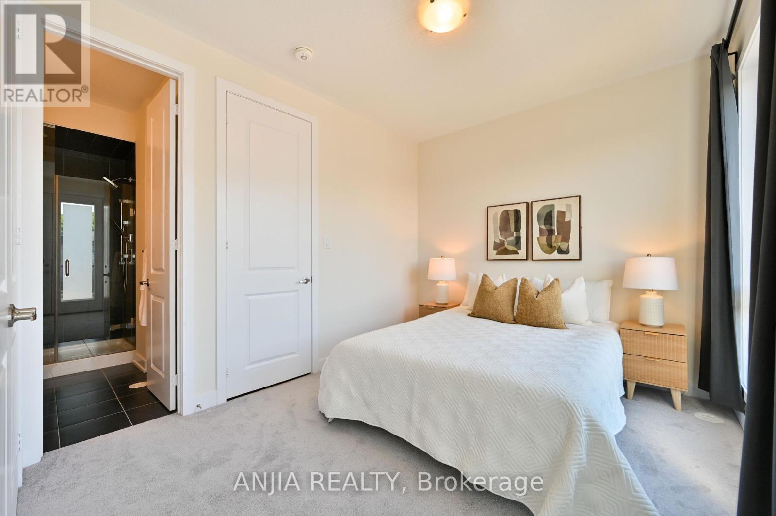 Photo 36 of 100 Stauffer Crescent, Markham ON