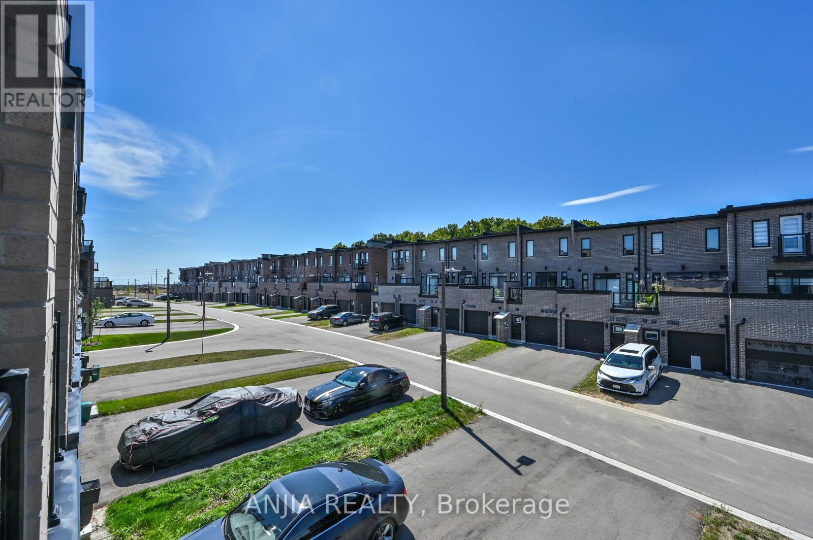 Photo 43 of 100 Stauffer Crescent, Markham ON