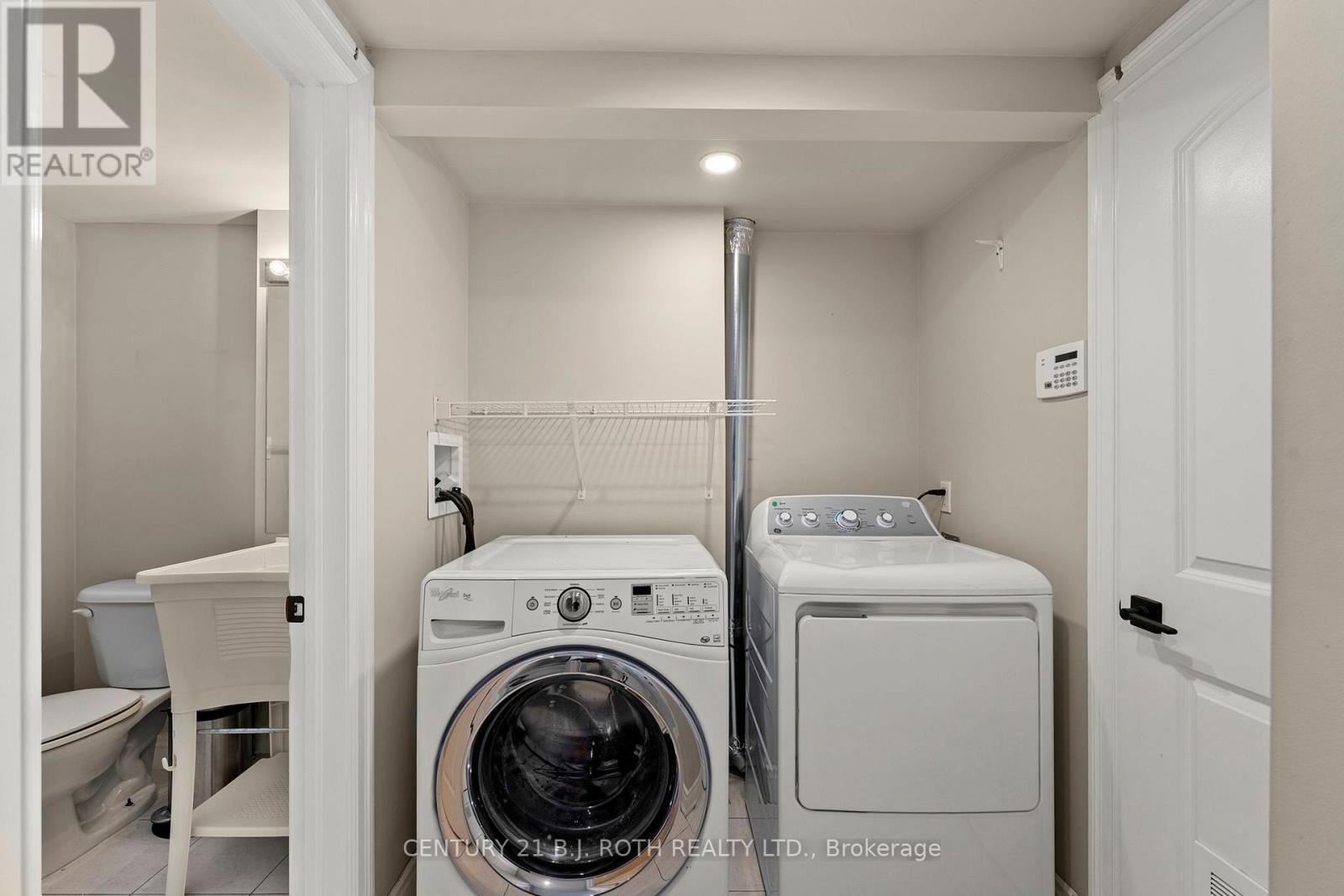 Photo 33 of 15 8032 Kipling Avenue, Vaughan ON