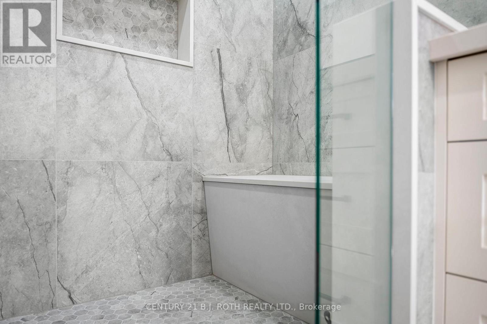 Photo 44 of 15 8032 Kipling Avenue, Vaughan ON
