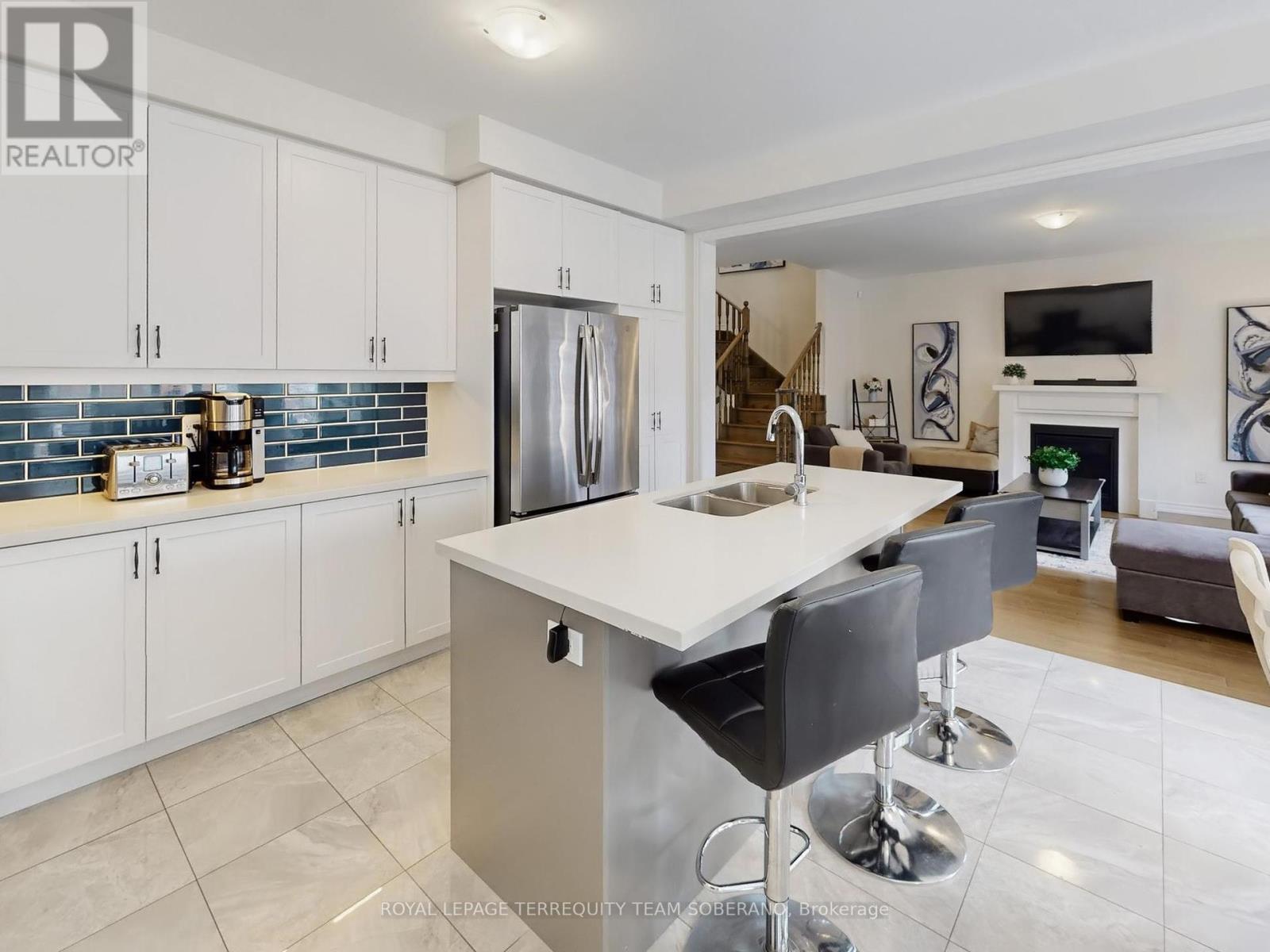 Photo 19 of 15 Pietrowski Drive, Georgina ON