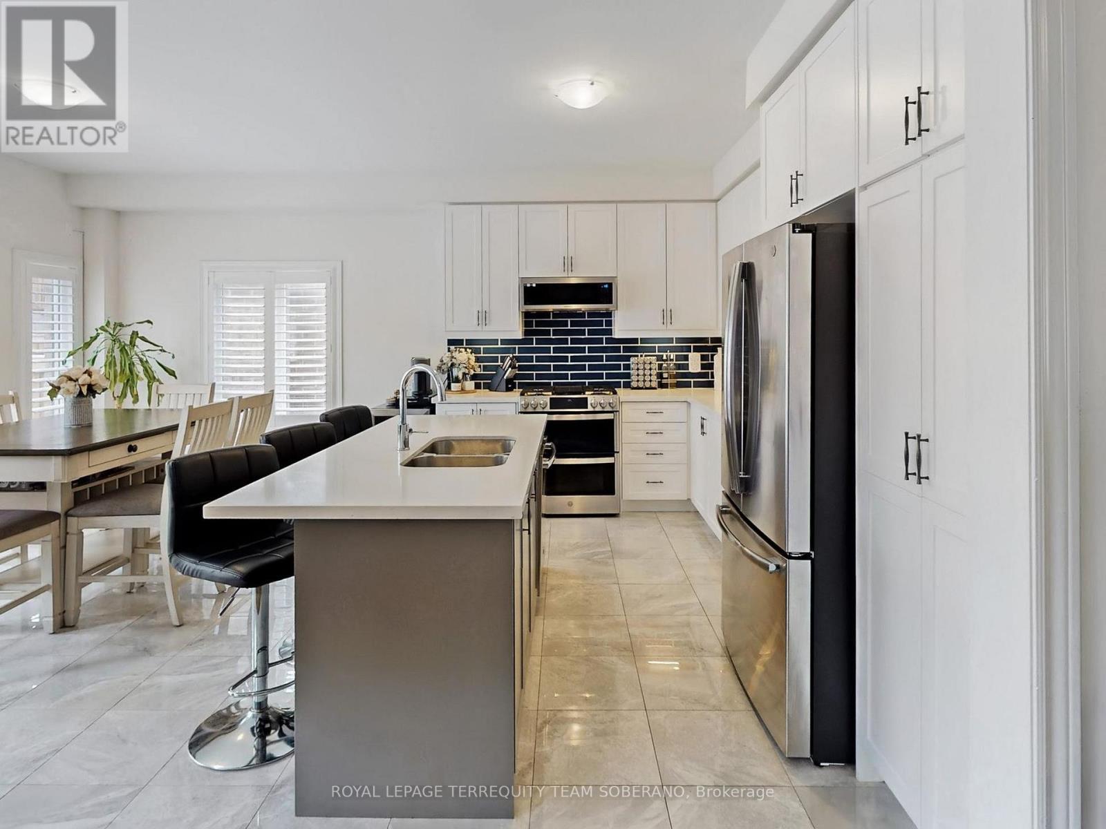 Photo 21 of 15 Pietrowski Drive, Georgina ON