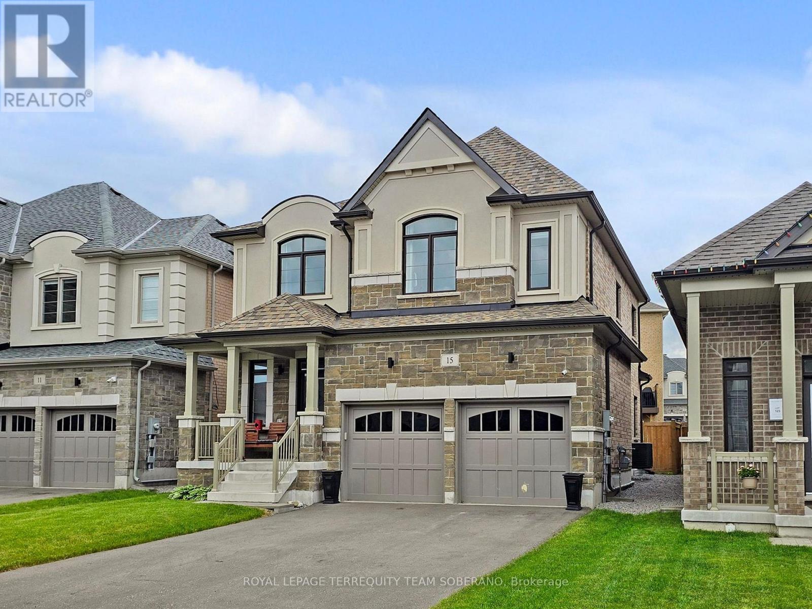 Photo 3 of 15 Pietrowski Drive, Georgina ON
