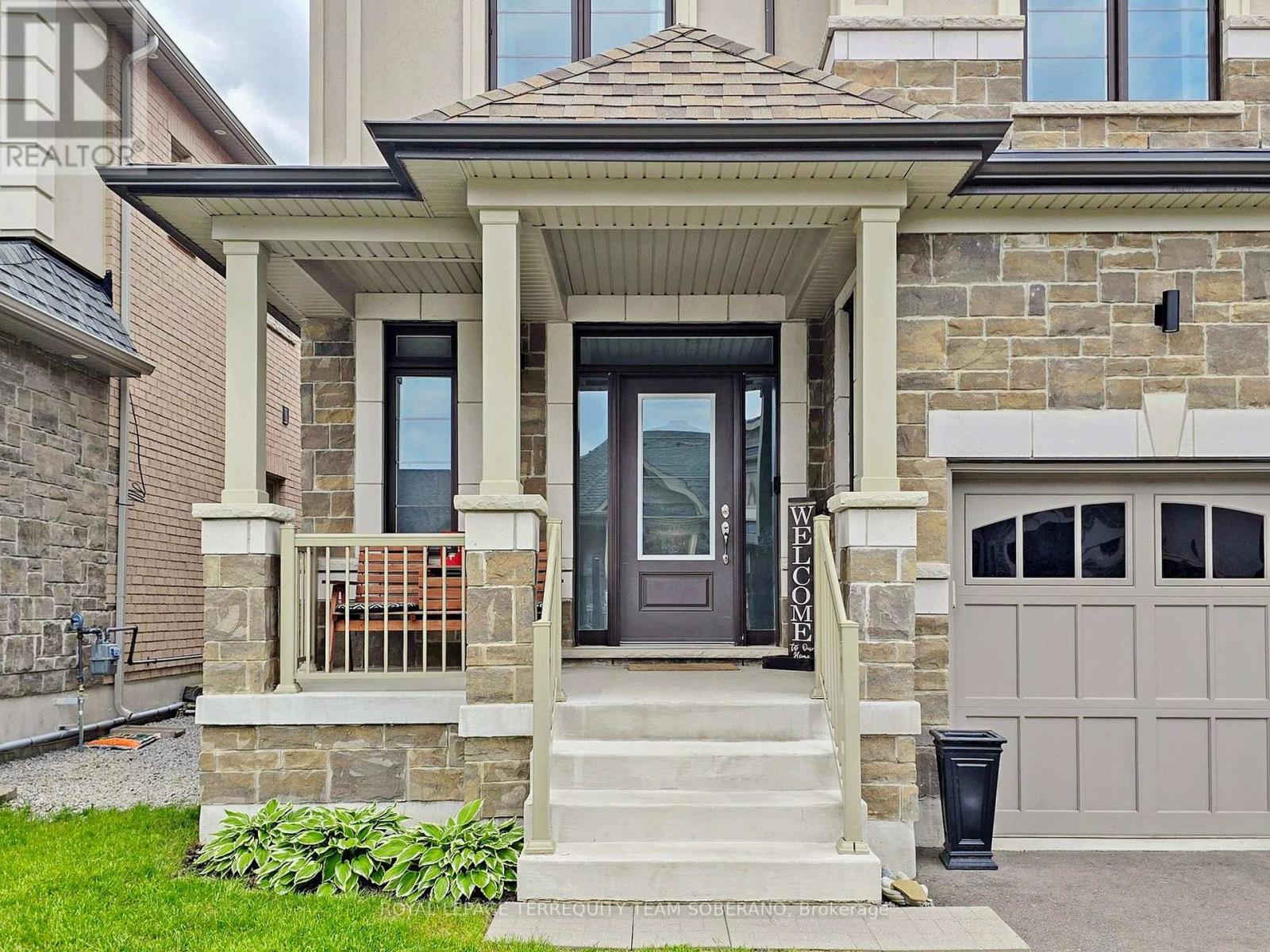 Photo 4 of 15 Pietrowski Drive, Georgina ON