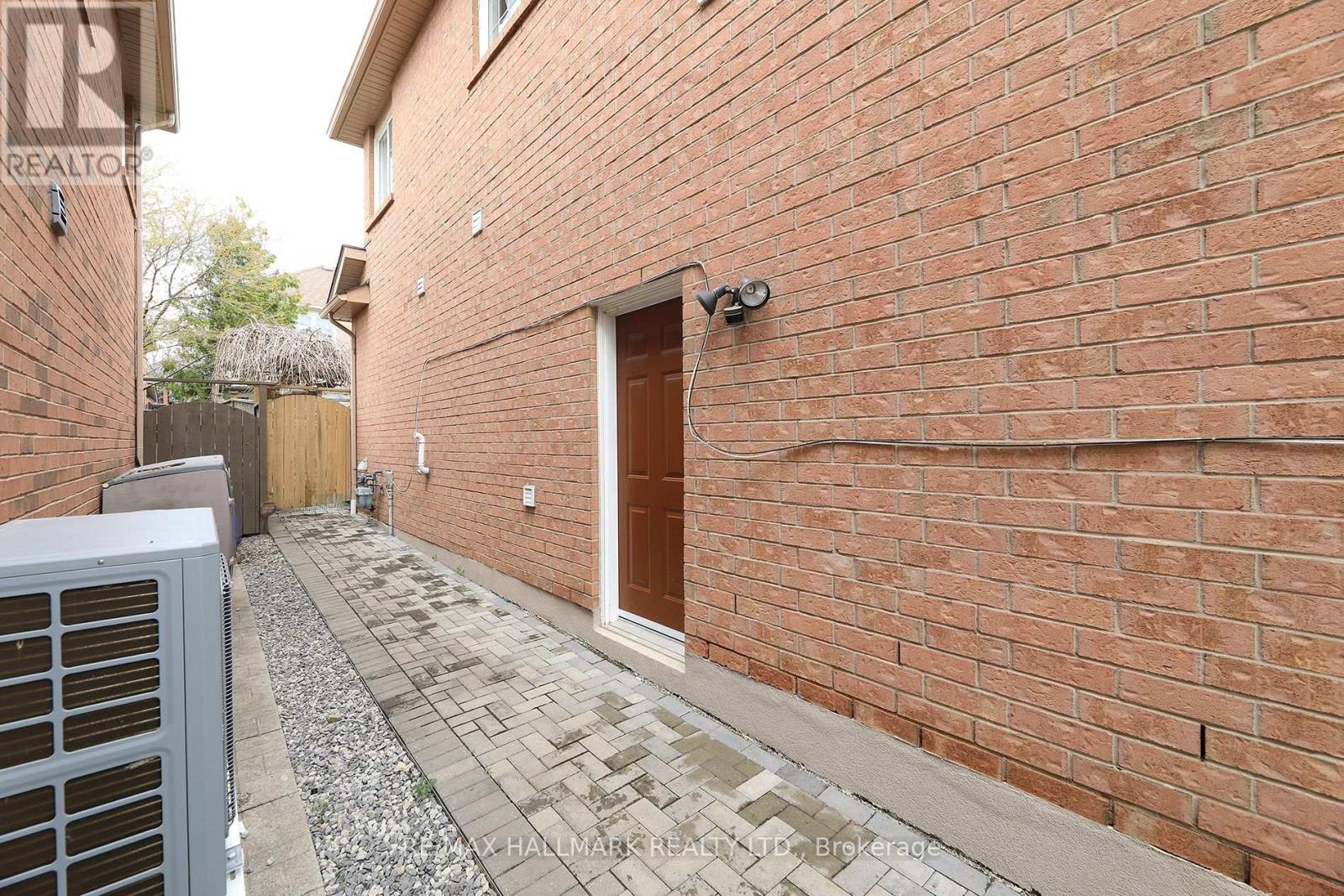 Photo 16 of Lower 64 Madeira Avenue, Vaughan ON