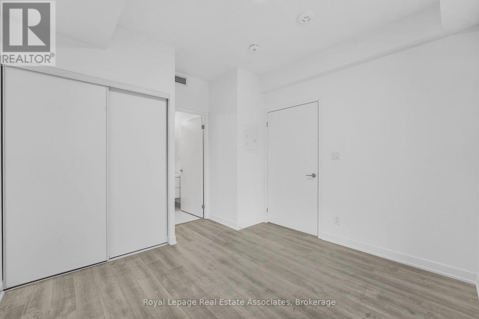 Photo 20 of 738 8119 Birchmount Road, Markham ON
