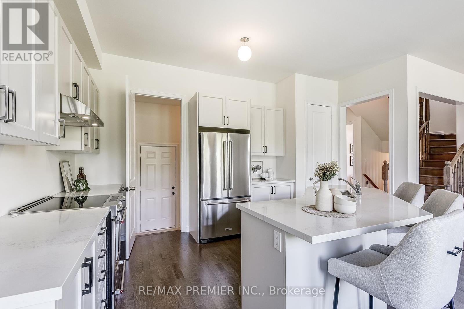Photo 18 of 20 Kesterfarm Place, Whitchurchstouffville ON