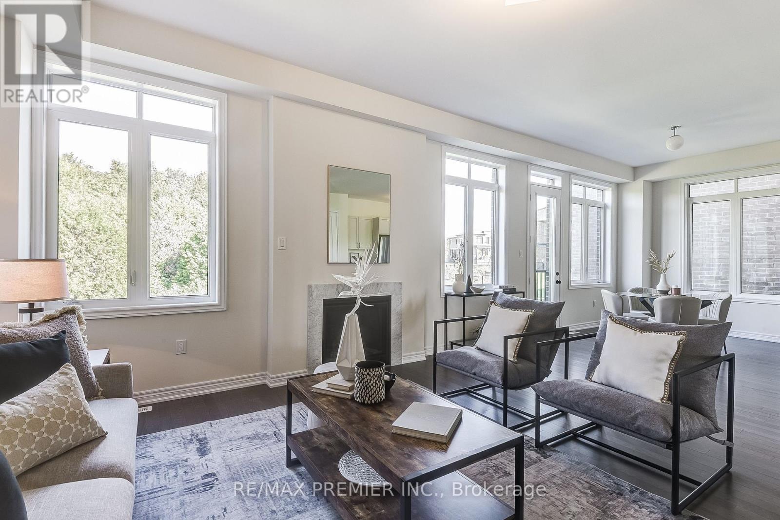 Photo 24 of 20 Kesterfarm Place, Whitchurchstouffville ON