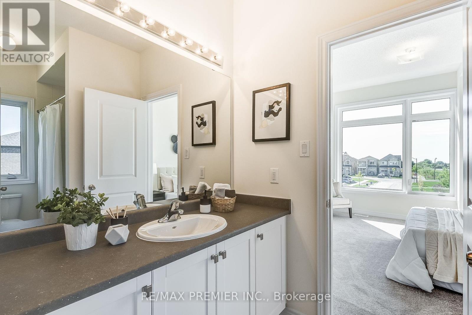 Photo 30 of 20 Kesterfarm Place, Whitchurchstouffville ON