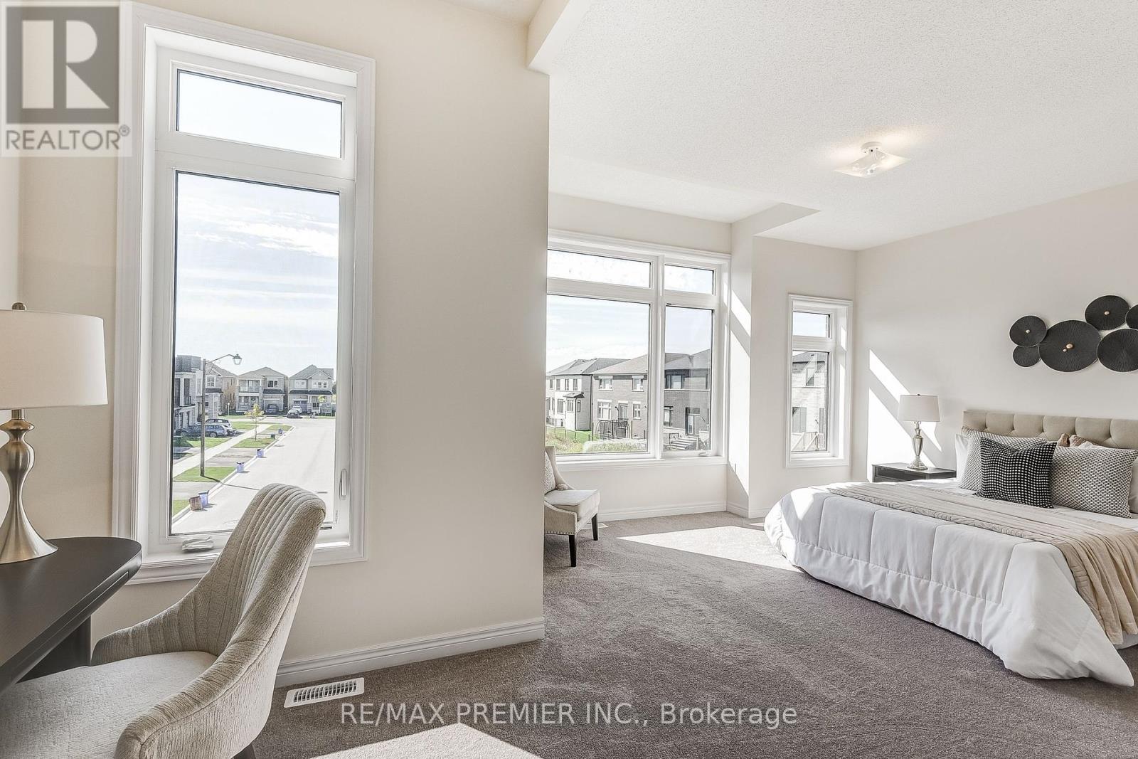 Photo 32 of 20 Kesterfarm Place, Whitchurchstouffville ON