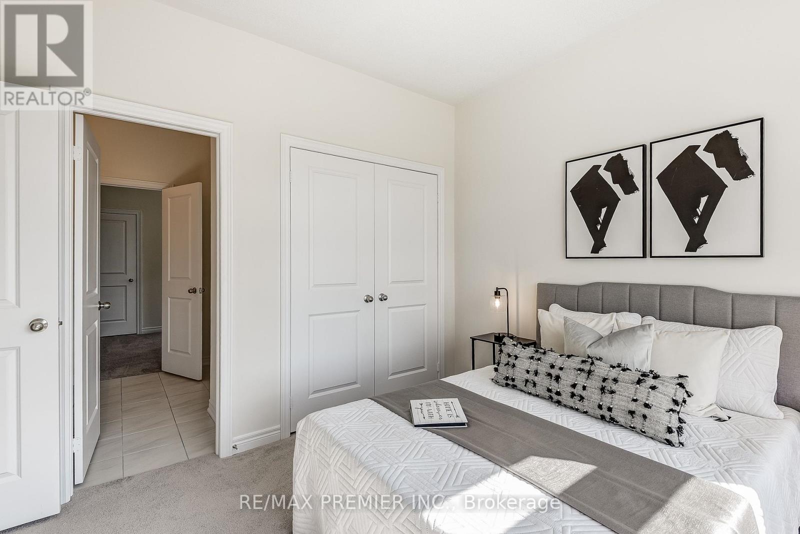 Photo 36 of 20 Kesterfarm Place, Whitchurchstouffville ON