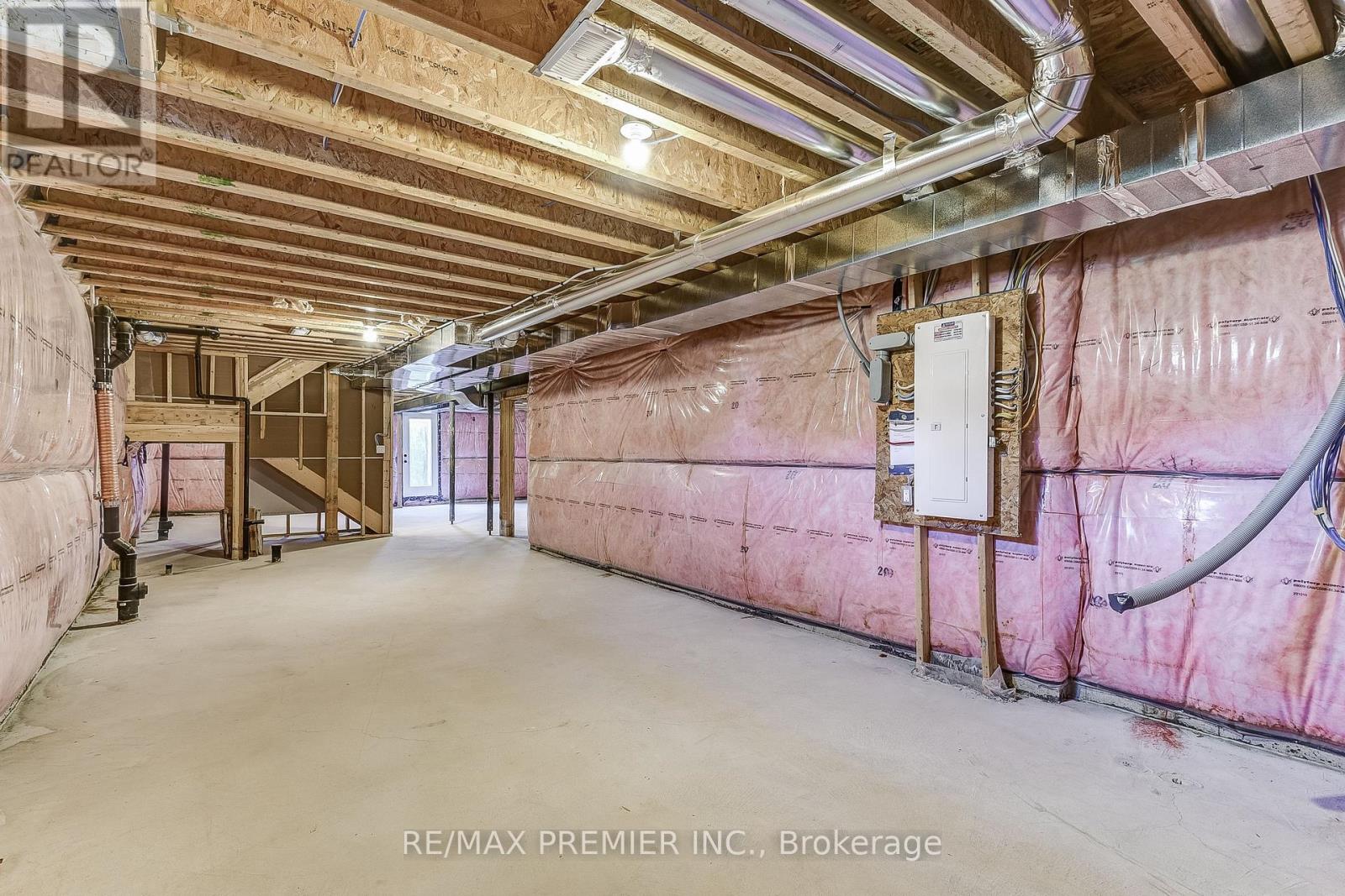 Photo 47 of 20 Kesterfarm Place, Whitchurchstouffville ON