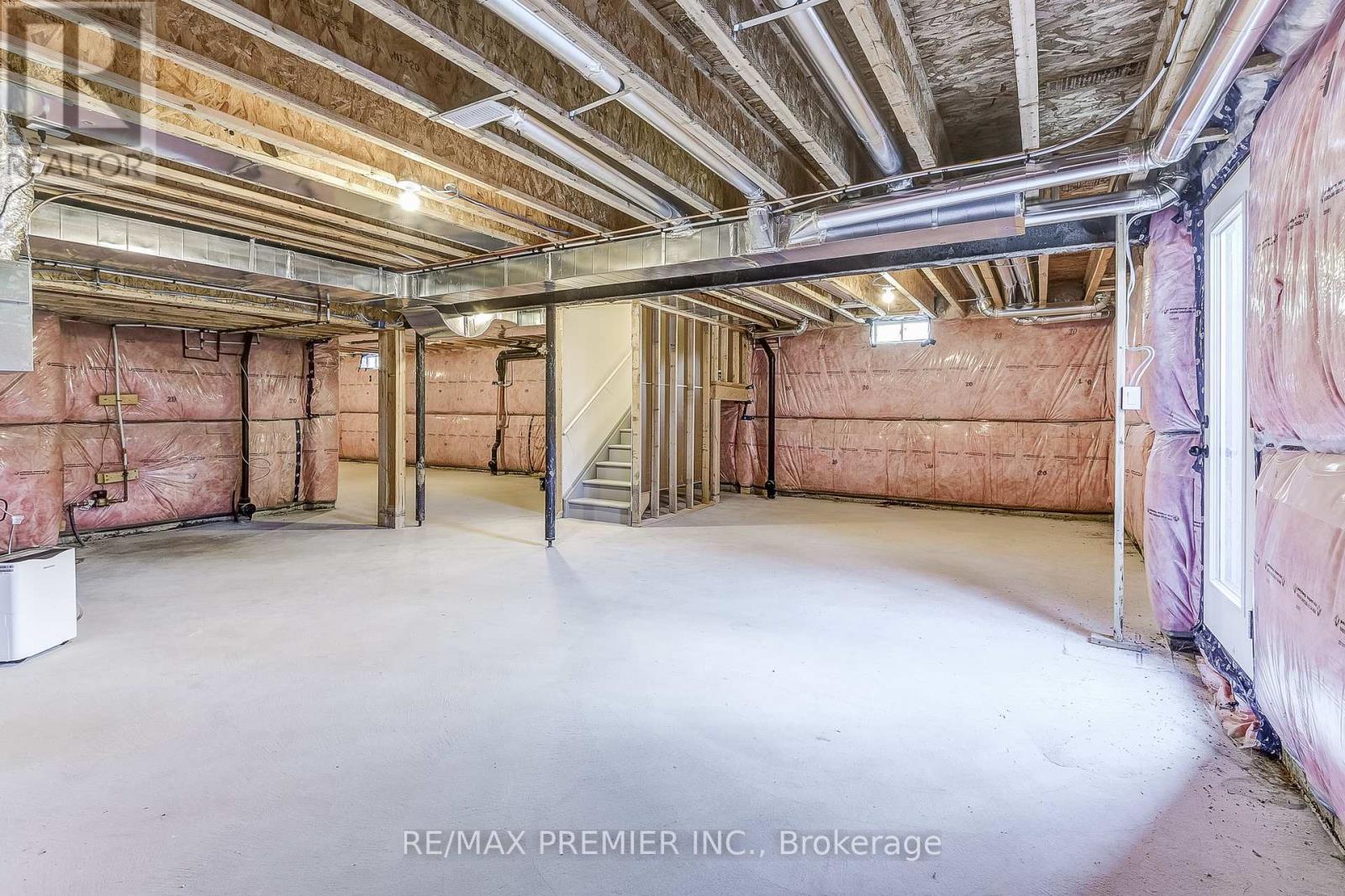 Photo 49 of 20 Kesterfarm Place, Whitchurchstouffville ON