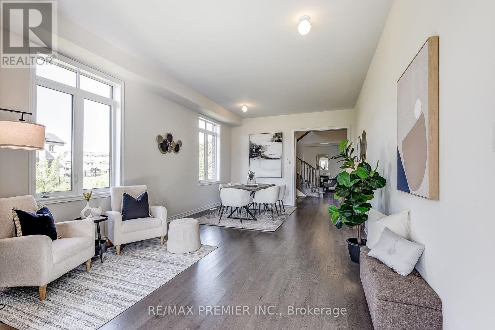 Photo 9 of 20 Kesterfarm Place, Whitchurchstouffville ON