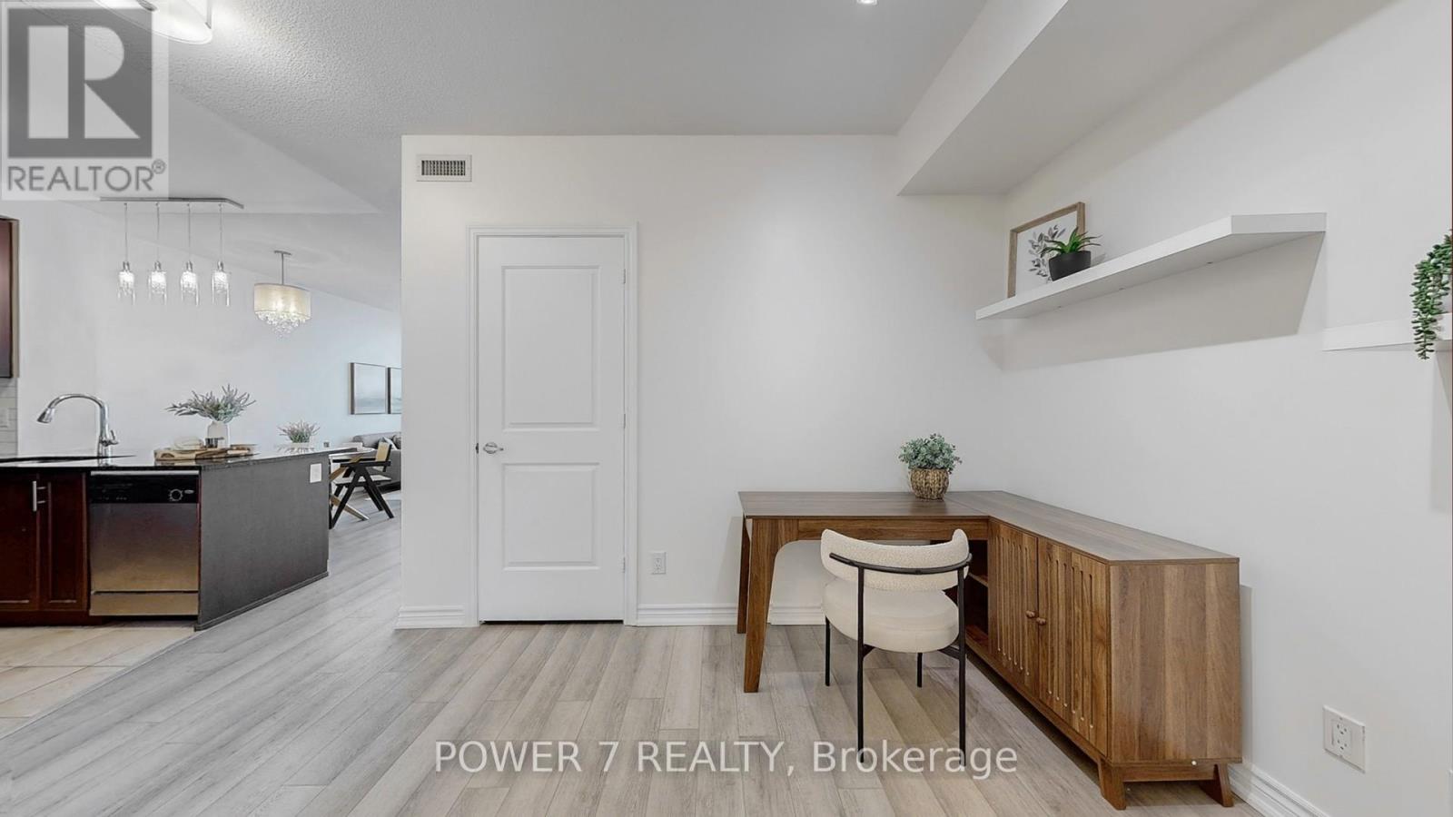 Photo 17 of 803 9245 Jane Street, Vaughan ON