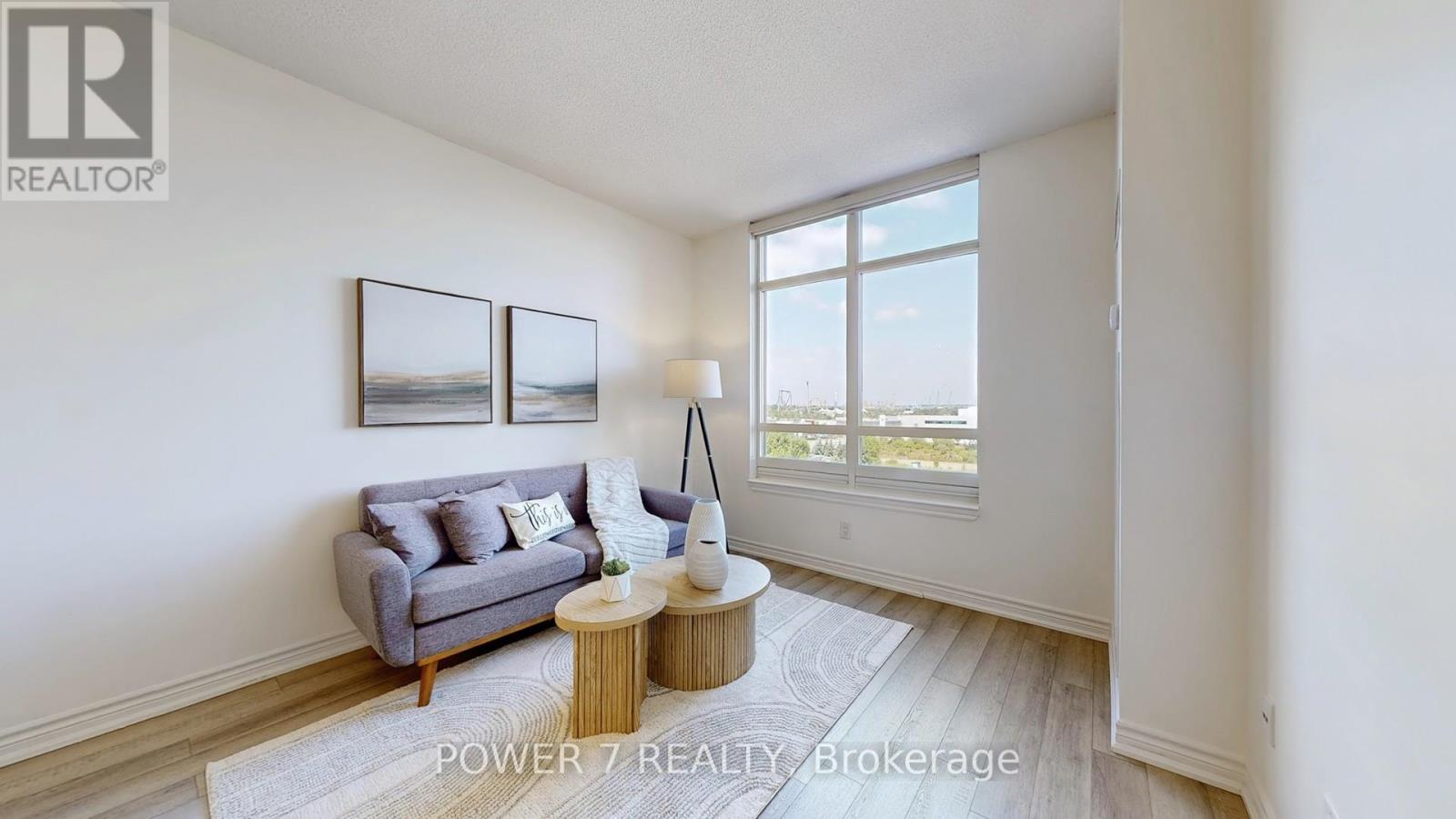 Photo 2 of 803 9245 Jane Street, Vaughan ON
