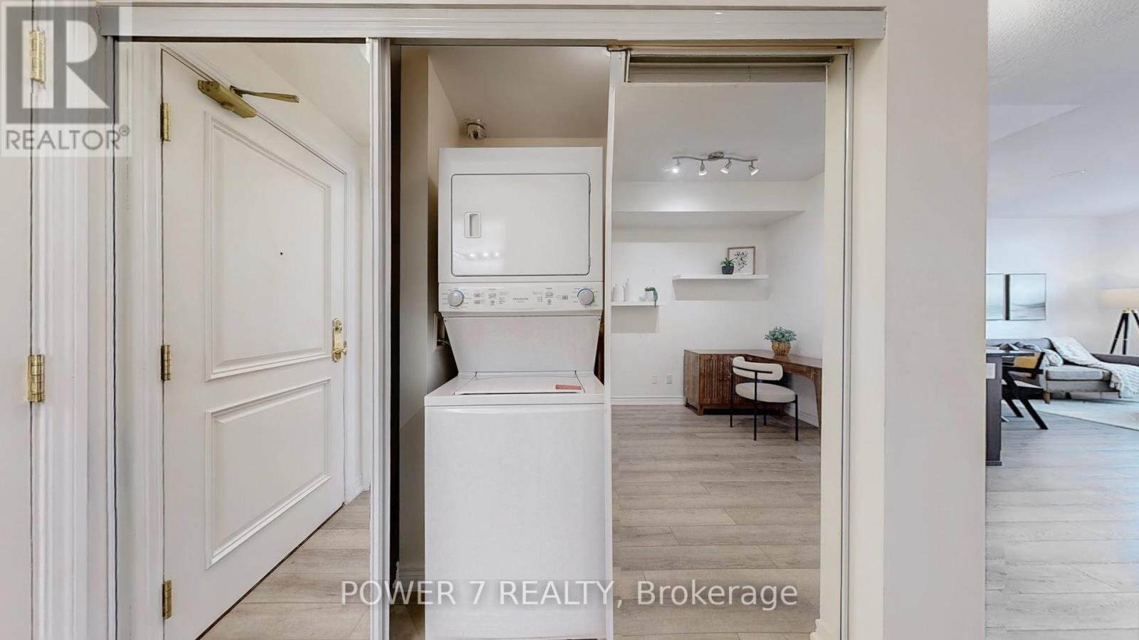 Photo 20 of 803 9245 Jane Street, Vaughan ON