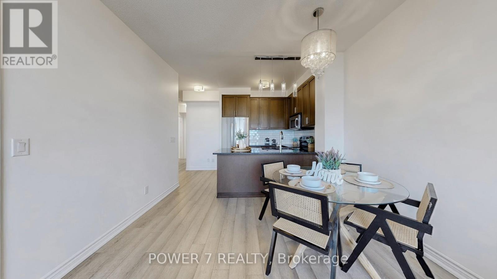 Photo 6 of 803 9245 Jane Street, Vaughan ON