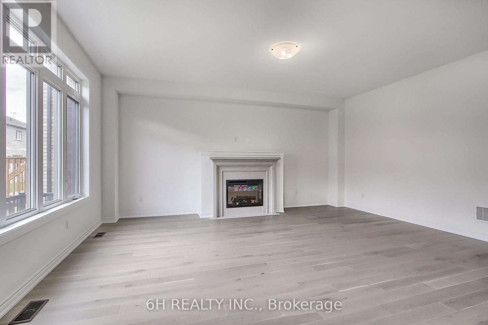 Photo 22 of 309 Boundary Boulevard, Whitchurchstouffville ON
