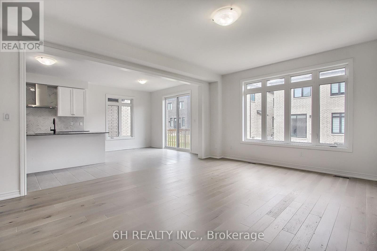 Photo 23 of 309 Boundary Boulevard, Whitchurchstouffville ON