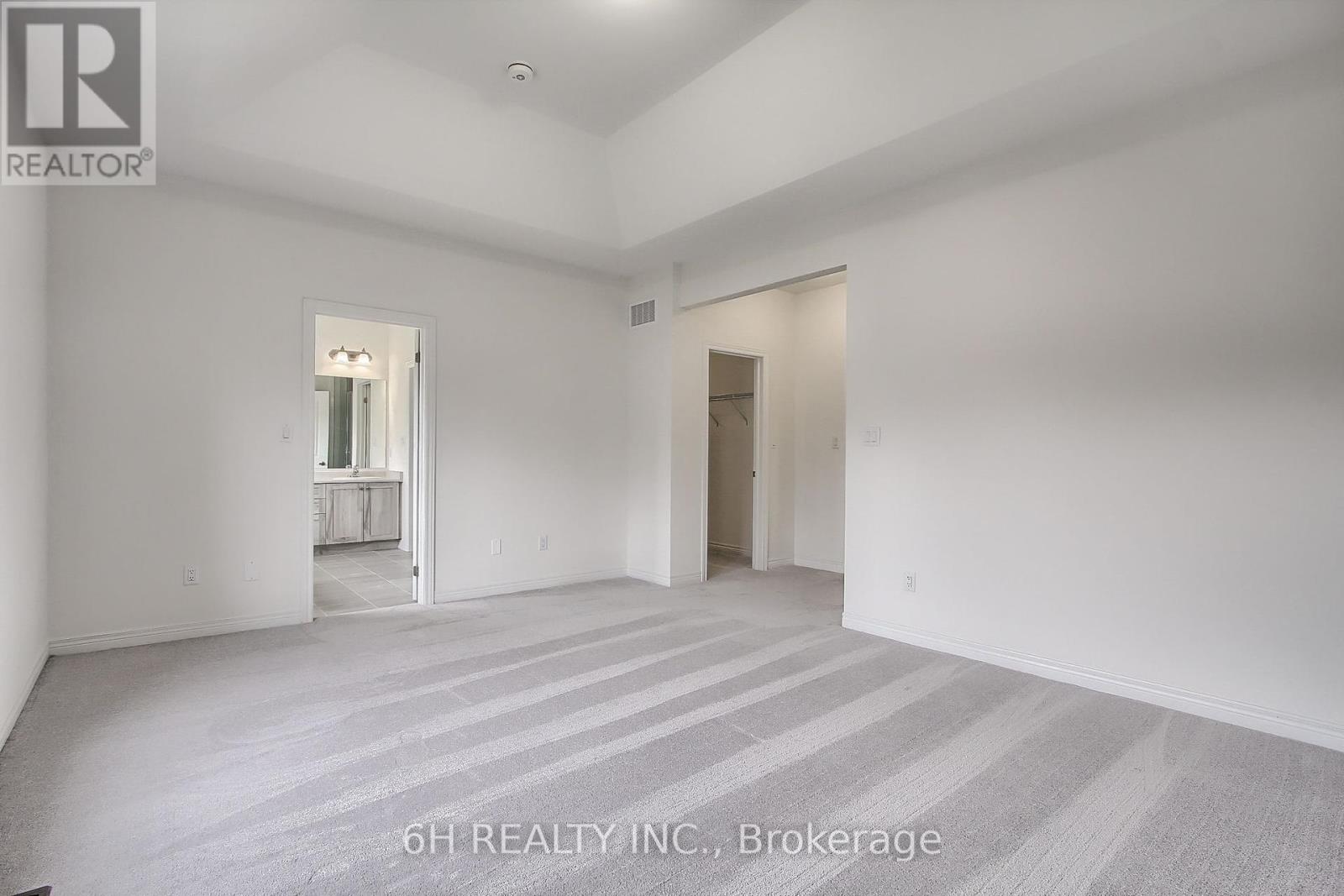 Photo 29 of 309 Boundary Boulevard, Whitchurchstouffville ON